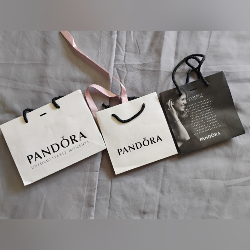 Pandora Black and White Paper Shopping Bags